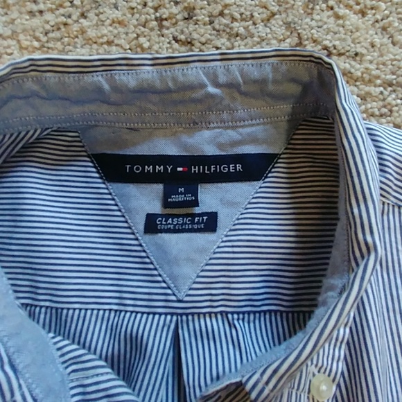 Men's Tommy Hilfiger Classic Fit button up - Picture 2 of 4